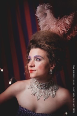 Make-up und Haare | Zirkus Shooting | Model & Kostüm: Ruth Kubyk | Foto: Christoph Radl