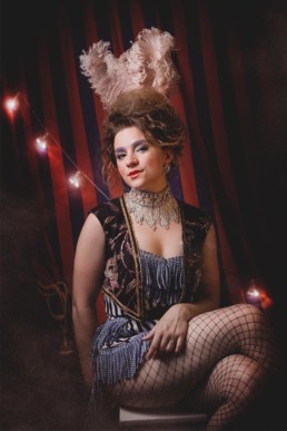Make-up und Haare | Zirkus Shooting | Model & Kostüm: Ruth Kubyk | Foto: Christoph Radl