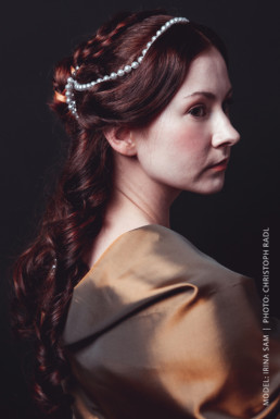 Make-up, Haare und Kostüm | Renaissance Shooting | Model: Irina Sam | Foto: Christoph Radl